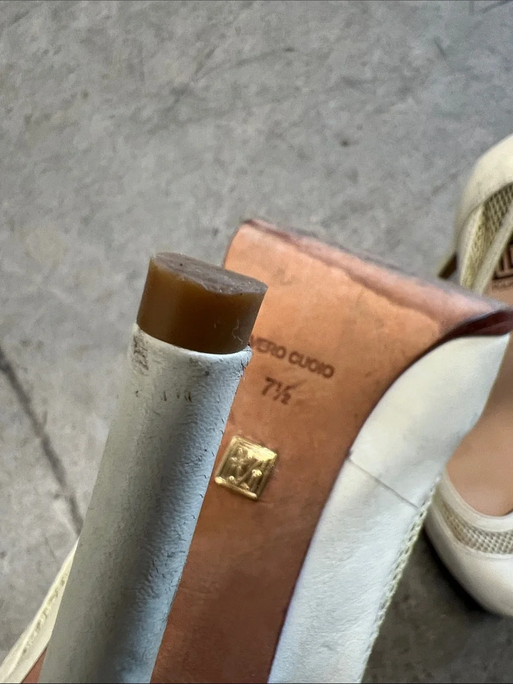 Pour La Victoire Ivory Leather & Mesh Round-Toe Flats